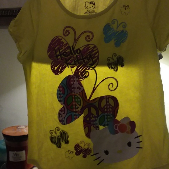 Cute Spring Tee - Picture 2 of 4